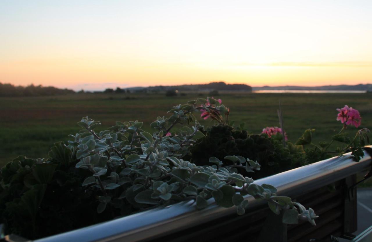 Hotel Godewind Thiessow Exterior foto